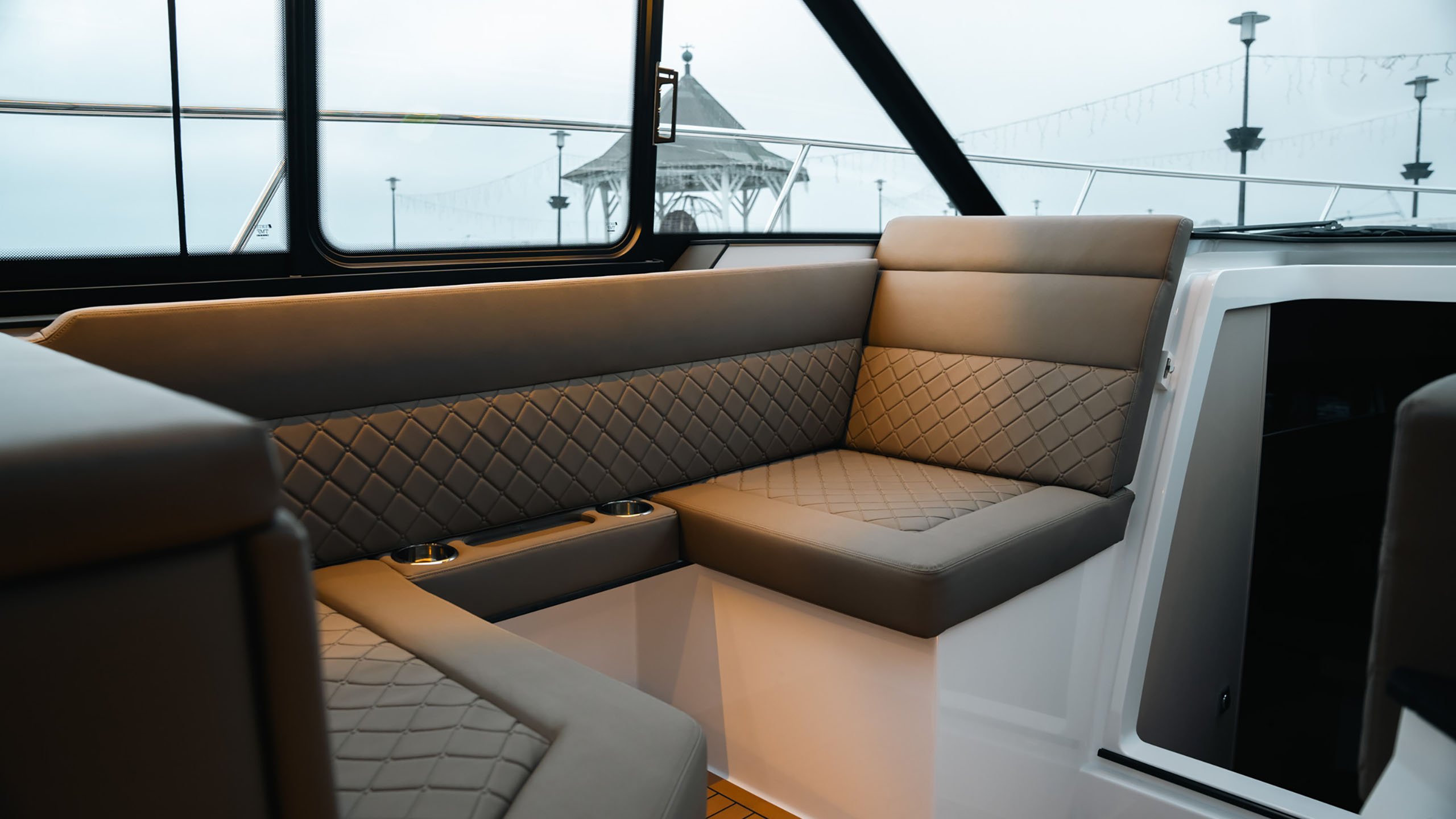 Aquador 400 HT - Helm Chaise Lounge - 1